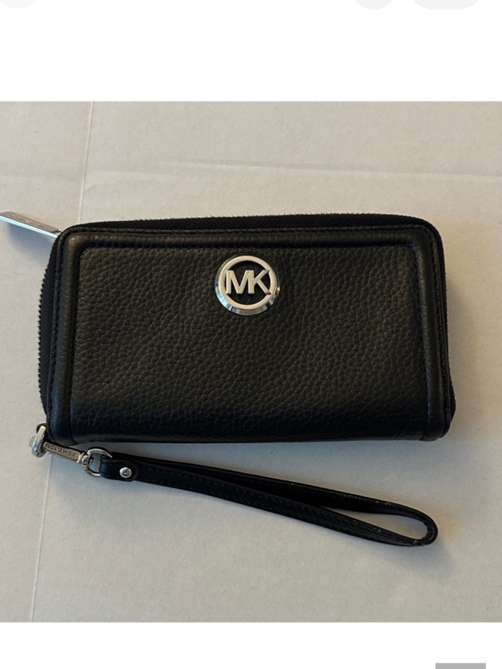 Michael Kors Fulton Multi-Function Wallet Wristlet.